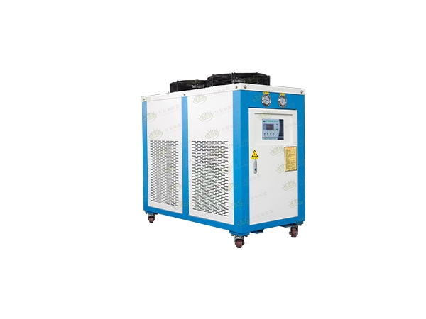 風冷(leng)式(shi)工(gong)業冷(leng)水(shui)機(ji)：全麵(mian)解(jie)析其工(gong)作(zuo)原理，特(te)性(xing)及(ji)應(ying)用範圍